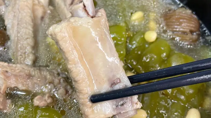 夏天常喝这碗汤错不了,清热解暑味道甘甜,快来试试吧