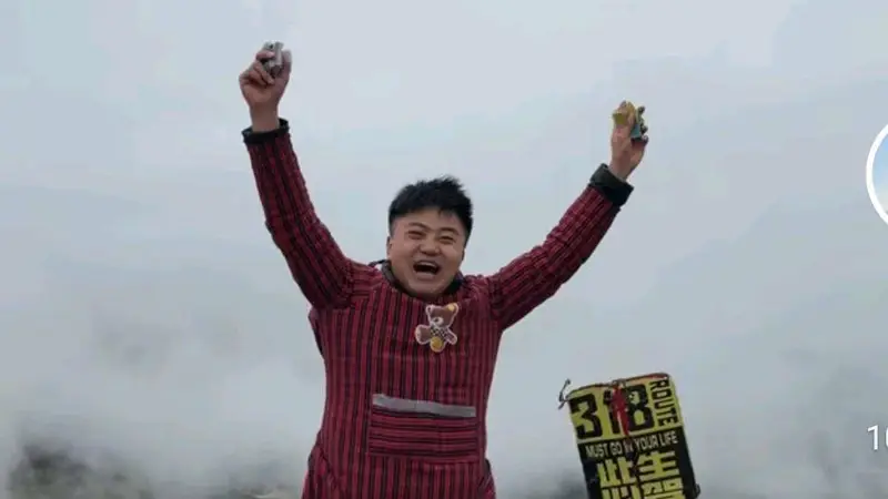 重庆博主打出租6天直达拉萨,网友支持给他50万!