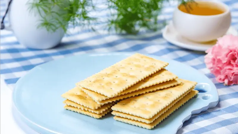 苏打饼干咸滋滋,碳酸氢钠中和面团酸味