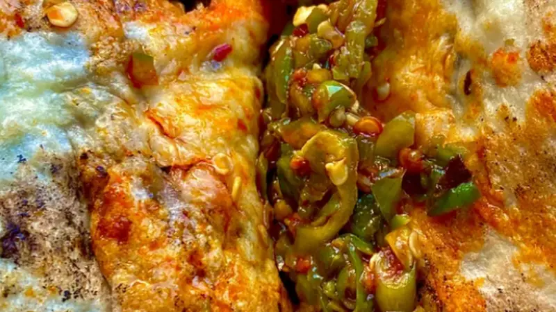 炭烤沉淀谷物鲜香,鹰潭烤饼诠释质朴面食魅力