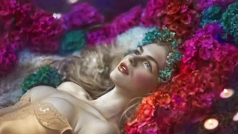 原创她按下的不是快门，是毒药！英国女摄拍出“人间幻境”，每张都像吸了罂粟，放大后细思极恐……