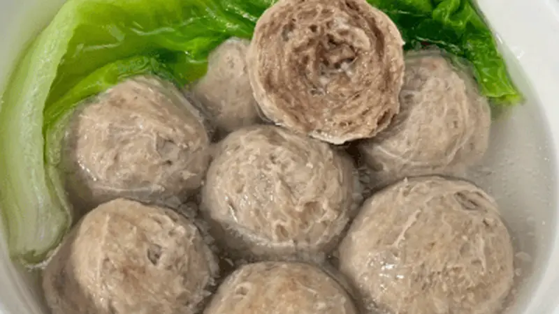 潮汕牛肉丸：弹牙紧实咬开，浓郁肉汁四溢的美味传奇