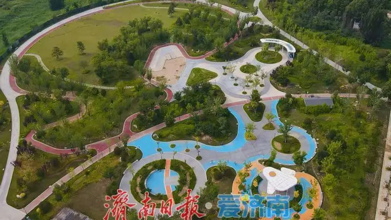 芳草绵延环步道 悦动绿谷尽显盛夏生机