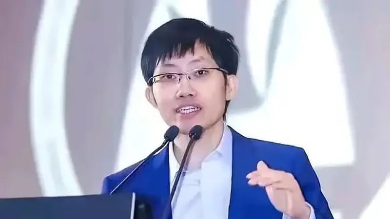 DeepSeek梁文锋身价2440亿,成为全球最富有AI创业者