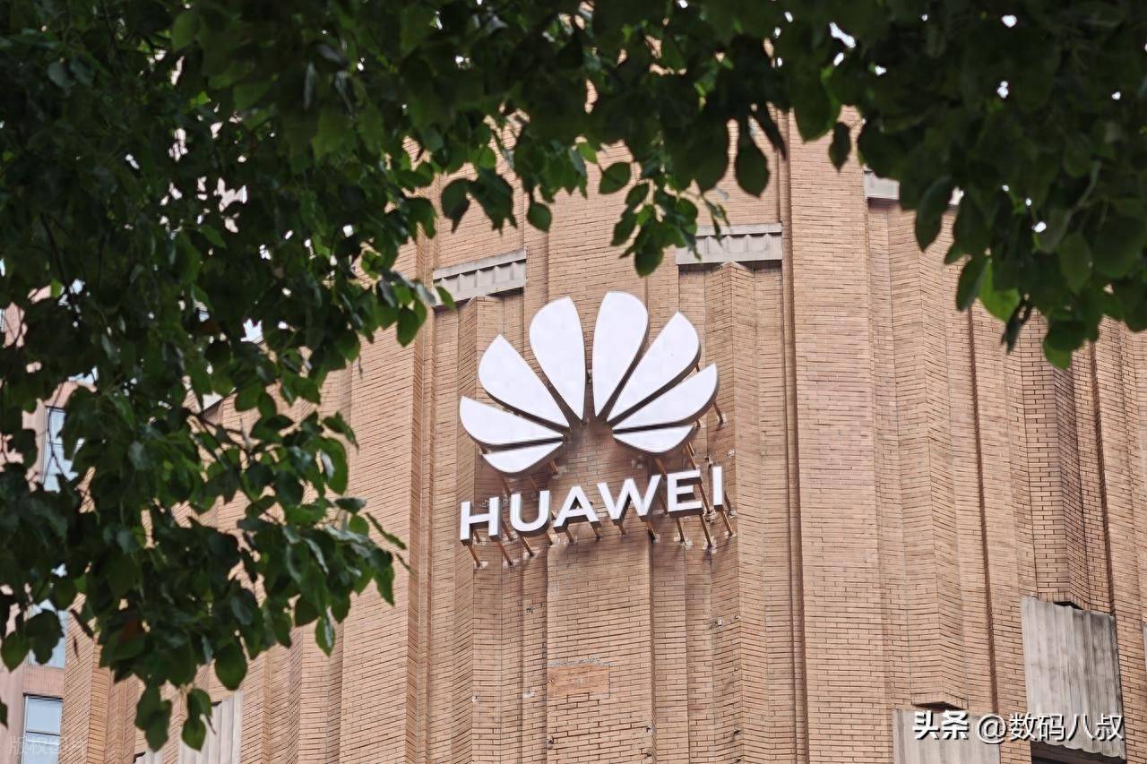 不负众望！华为远远超过苹果，夺回5月份国内手机市场第一！