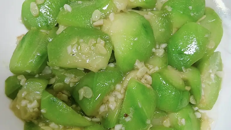 哇,夏天餐桌别总惦记大鱼大肉,素炒丝瓜清爽解腻软嫩还下饭