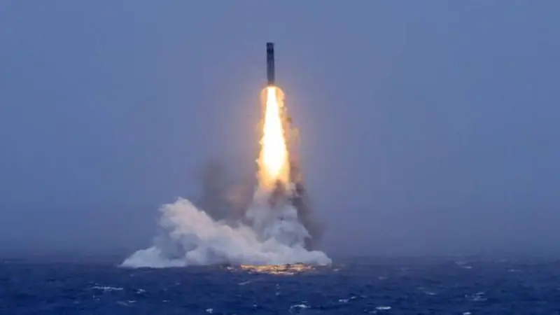 8000公里落点太平洋！解放军试射战略导弹，美国这次看懂了信号