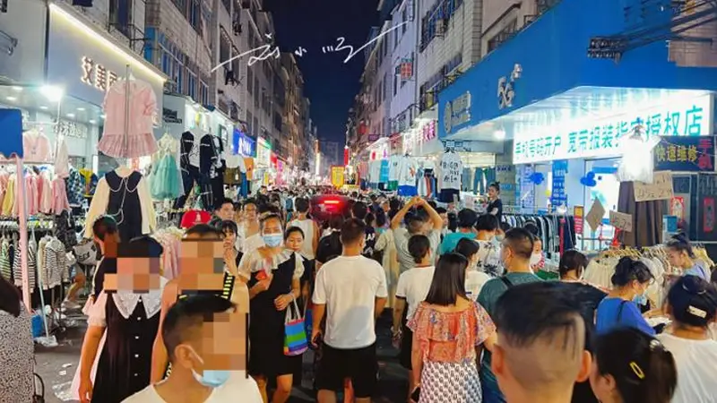 法国女生来中国旅游,回国哭5天,直言法国与中国差距一目了然