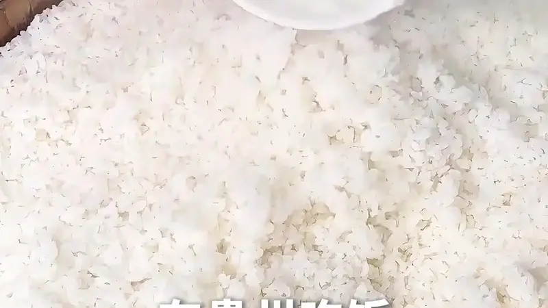贵州美食颠覆认知：米饭竟成配菜，你见过吗？