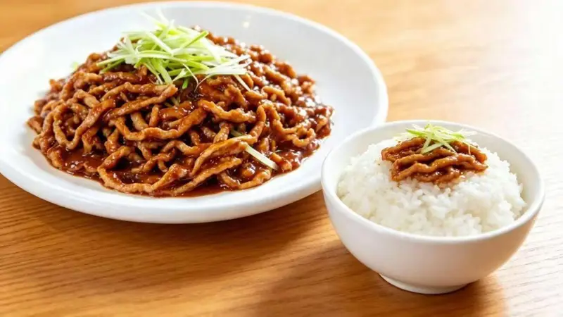 :京酱肉丝地道做法,滑嫩入味不柴不腥超下饭,步骤简单,厨房小白也学得会