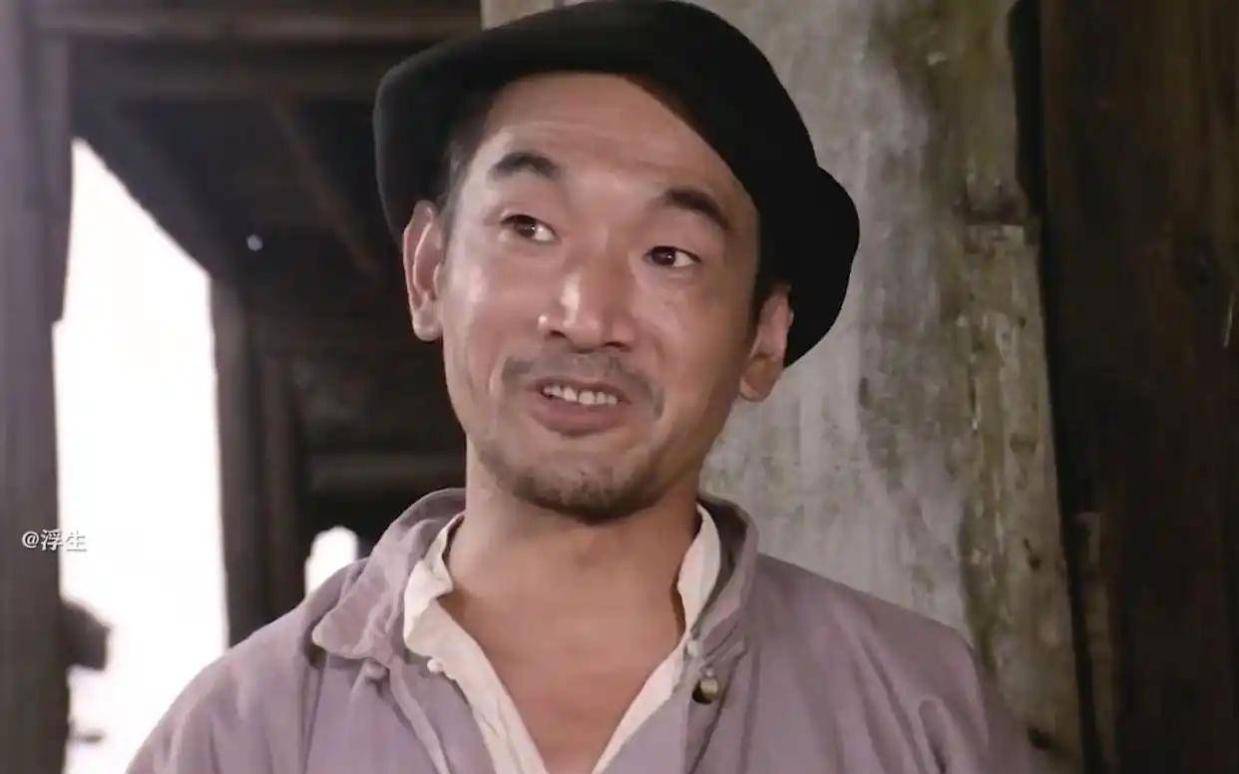 再读鲁迅的《阿Q正传》：专制社会的阴影下，一个灵魂的精神逃亡