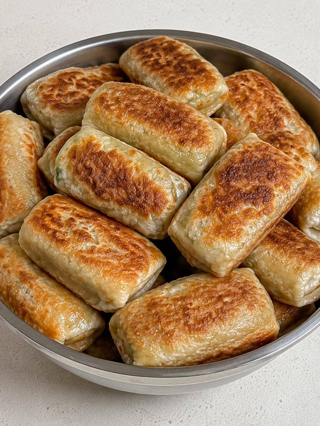 外酥里嫩的土豆丝盒子，一口下去太绝了
