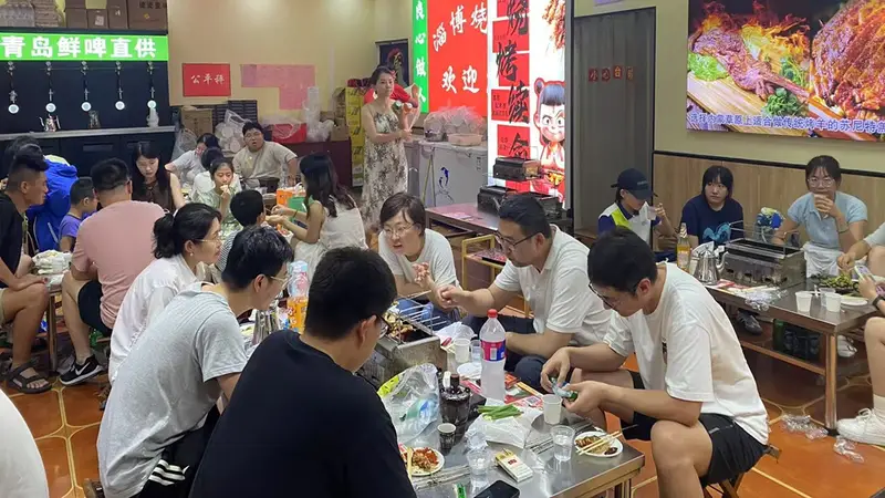 淄博烧烤多人聚餐适合选择什么样的门店