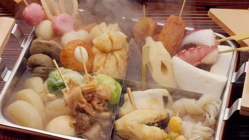 国人偏爱厚重口味，更换汤底食材，关东煮处境依旧很尴尬