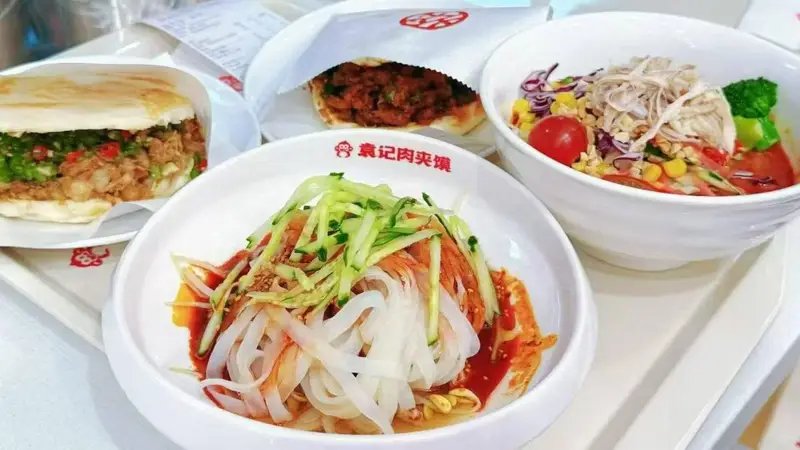 不是吃不起正餐,为什么越来越多人晚饭只买一份小吃?