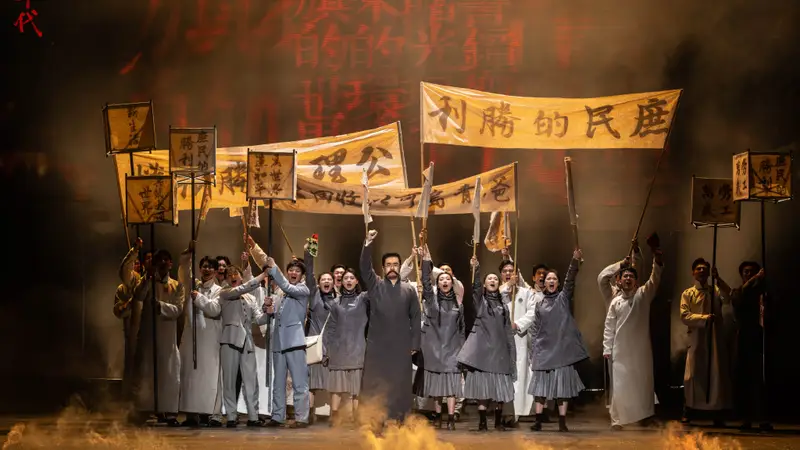 在剧场重温“建党初心”,《觉醒年代》上海演出再度售罄加演