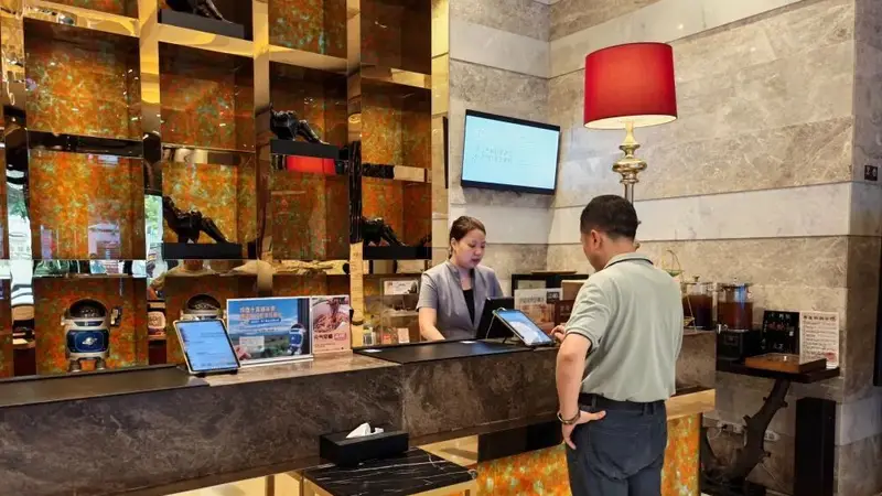 回头客占比超过60%,多家酒店“24小时退房制”受好评,业内人员:成本明显增加