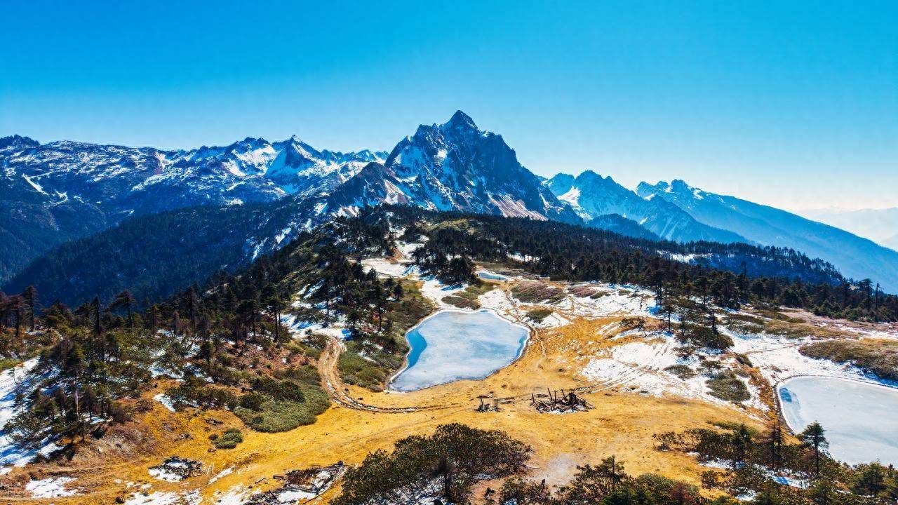 迪庆藏族自治州旅行攻略·雪山峡谷间的香格里拉秘境