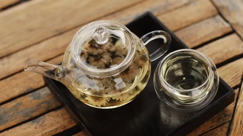 夏天喝茶，哪些人要少喝绿茶？怎么喝最舒服