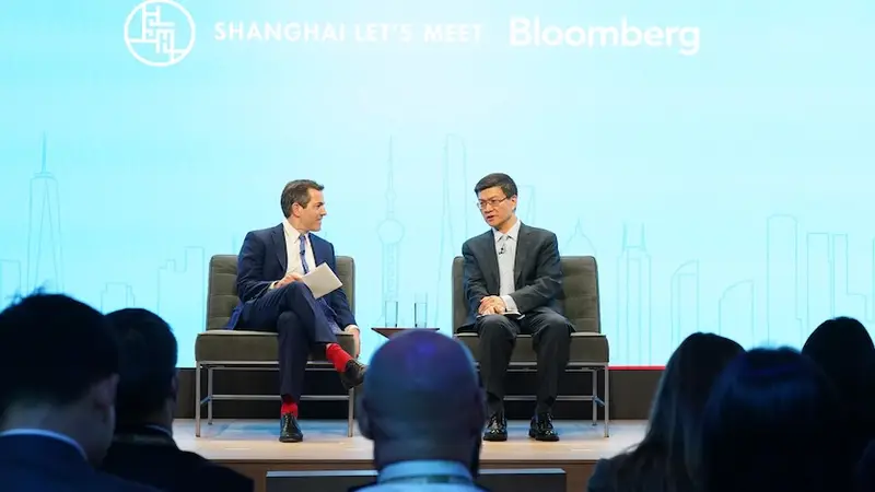 【奔流·现场】彭博首席经济学家欧乐鹰:城市的繁荣,从来都是“迎难而上”换来的