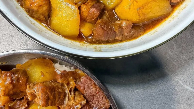 土豆炖牛腩绝妙做法:软嫩入味不腻人,汤汁拌饭太香了