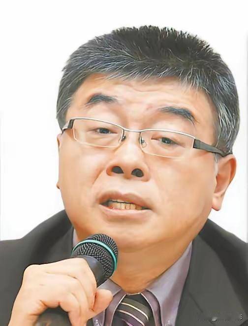 邱毅跟郑丽文，彻底撕破脸了。