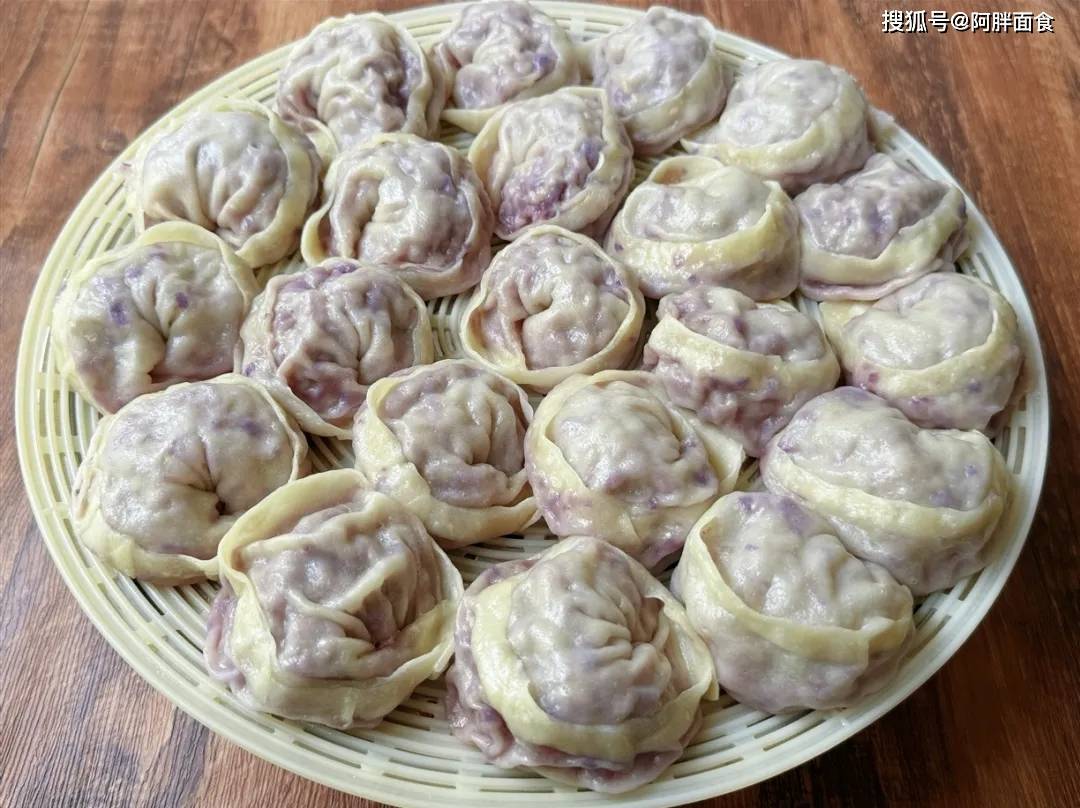 夏天吃饺子，这个菜调馅太好吃了，清爽又低脂，天热蒸一锅比煮一锅还简单省事！
