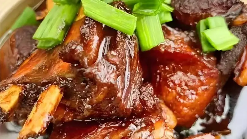灶火慢炖的江南暖味:临平红烧羊肉