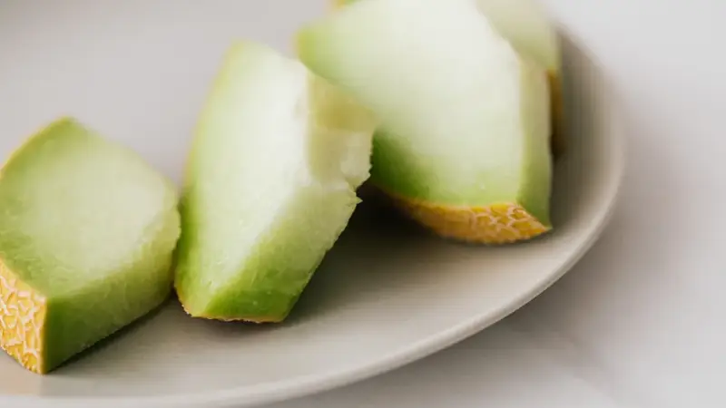 夏日固体饮料蜜瓜，含水量超九成，补钾护目老少皆宜