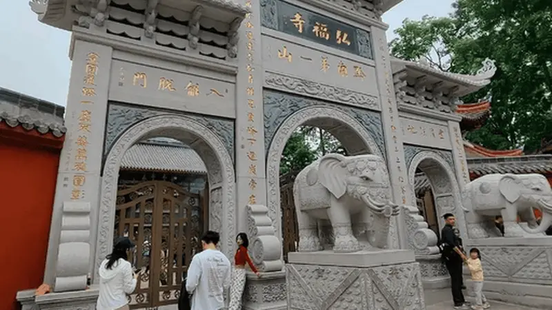 贵阳著名的寺庙都有哪些，贵阳的十大寺庙排行榜都有哪些