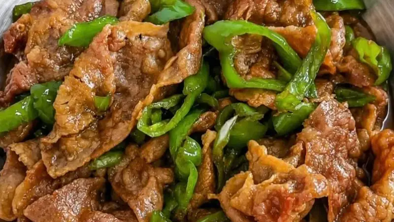 青椒炒肥牛：低脂高蛋白的快手家常菜，鲜嫩多汁超下饭