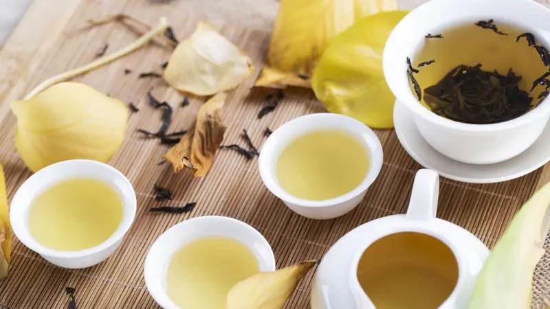 现代夏季更宜饮这三类湿润茶