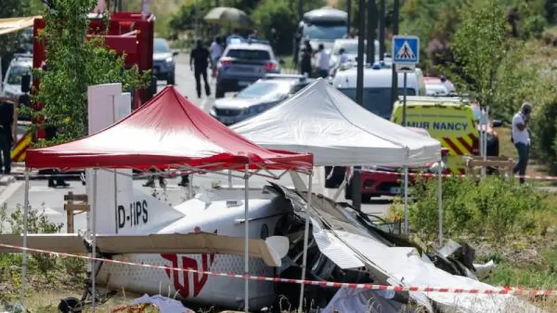 一架轻型飞机在法国东北部坠毁,导致11人死亡