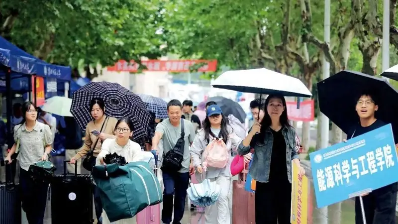 湖北缩水超一半！多地教师缩招