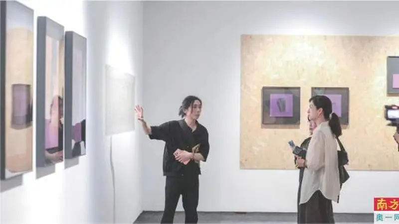 “星丛展”点亮青春艺术生态